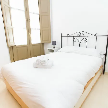 Calle Mezquitilla - Spacious By La Recepcion Apartment Malaga
